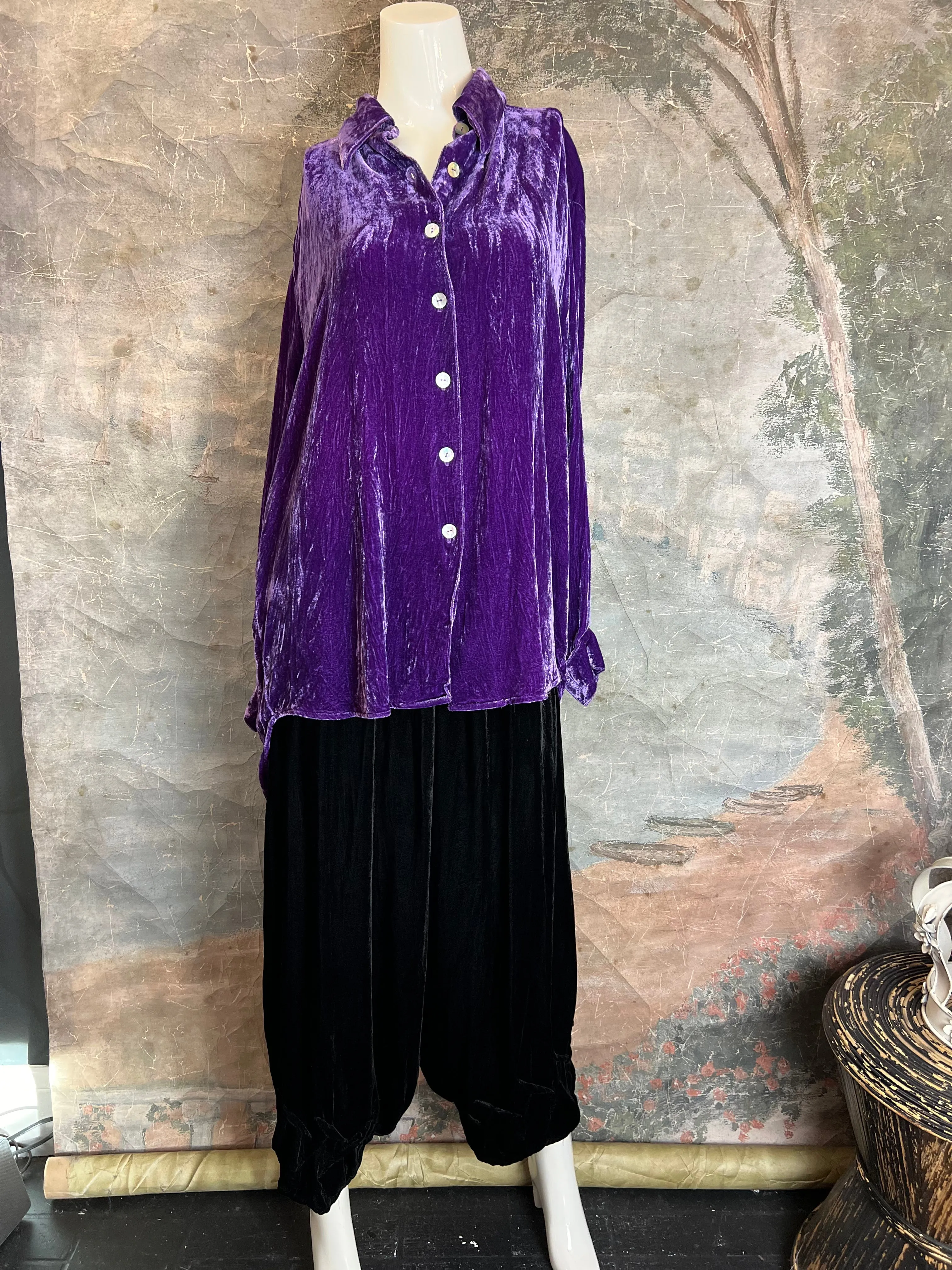 5409 Velvet Tuck Pant