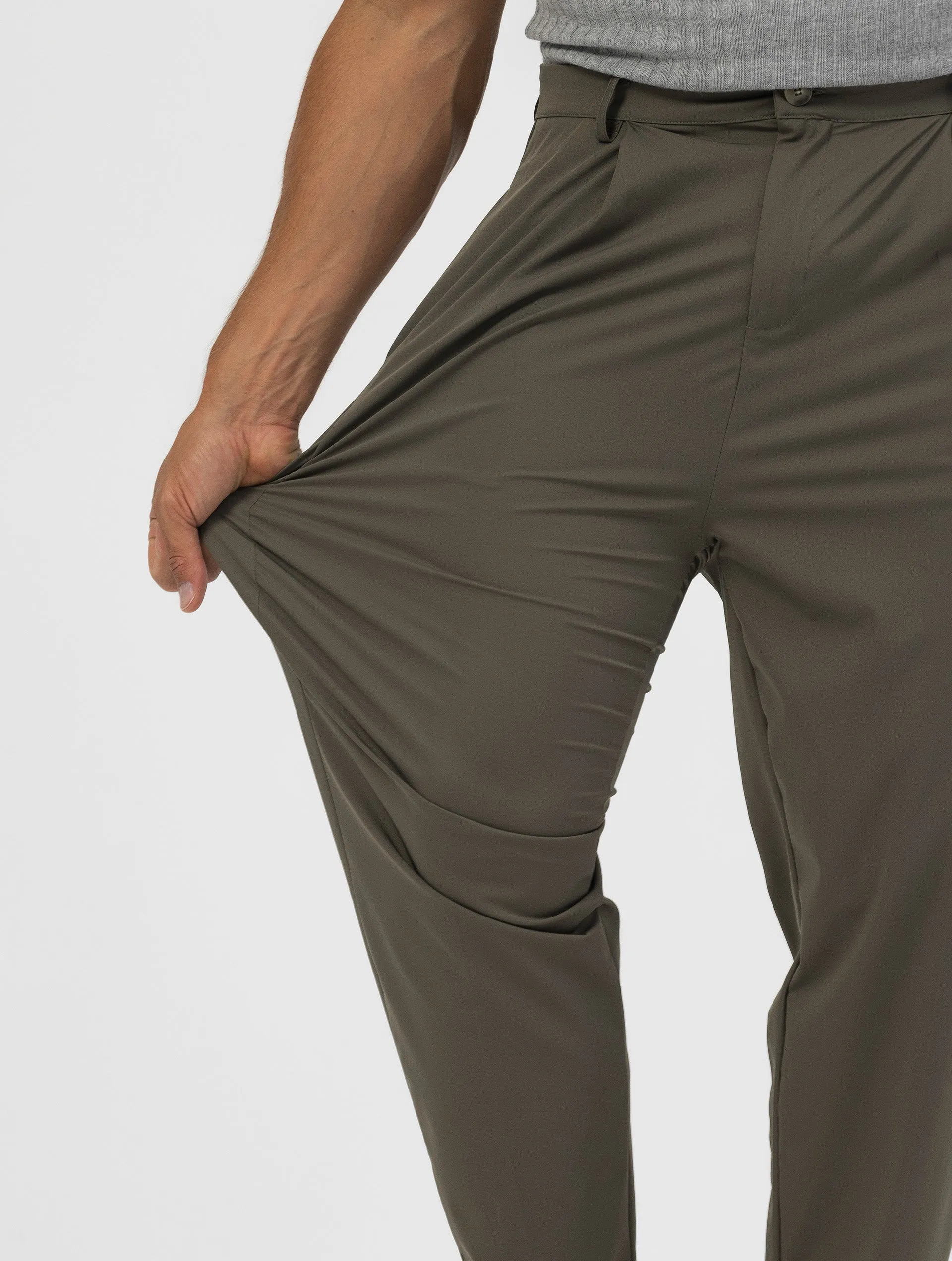 HIRO TECH CASUAL PANTS IN GREEN
