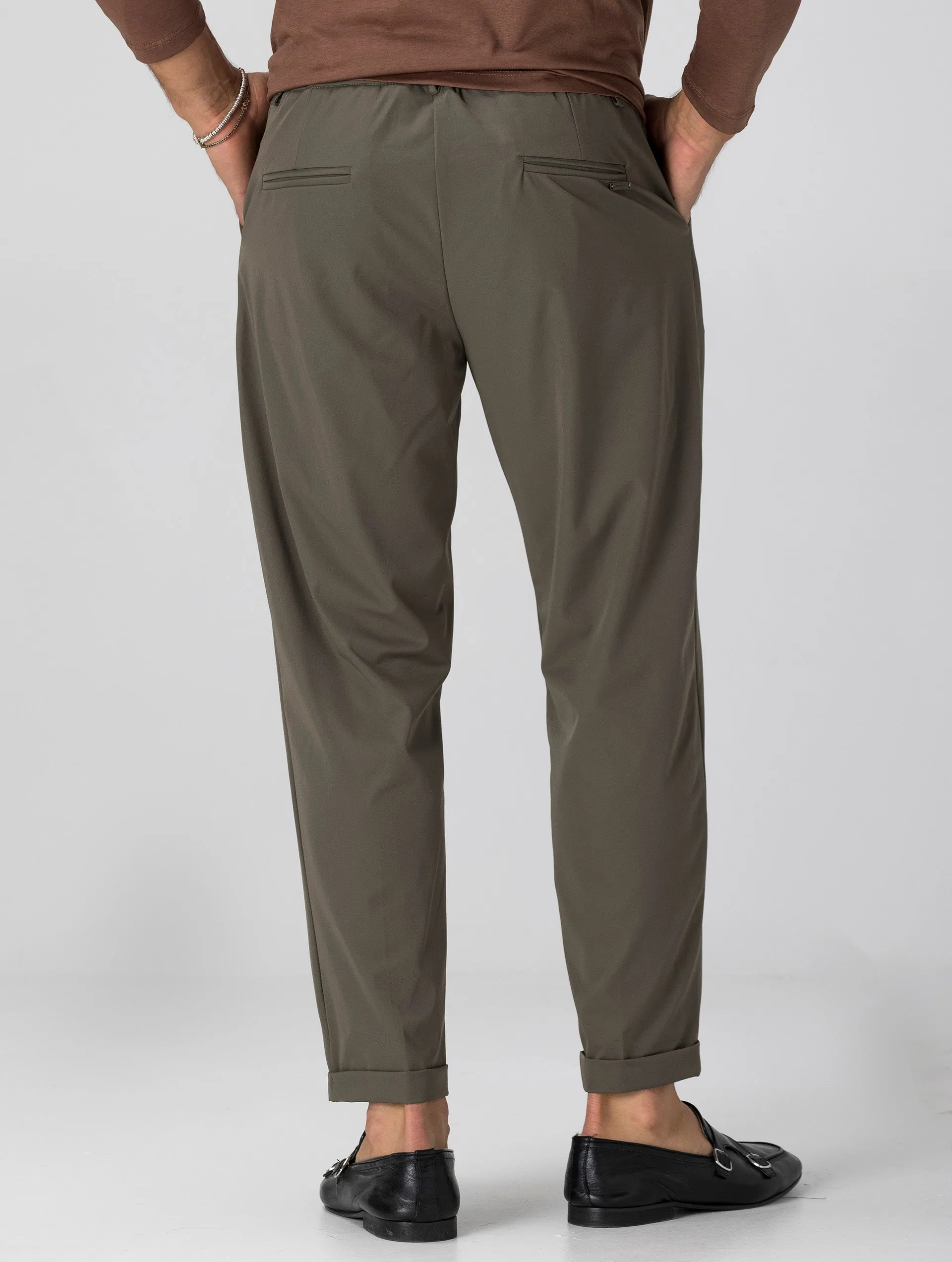 HIRO TECH FORMAL PANTS IN GREEN