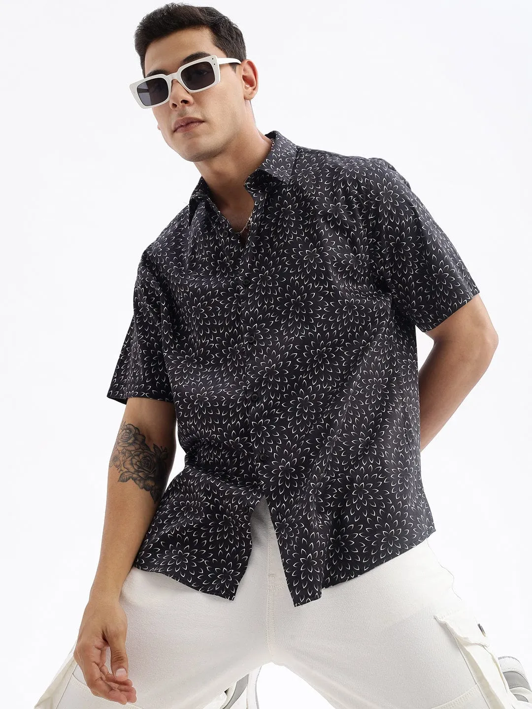 Men Black Standard Slim Fit Opaque Printed Cotton Casual Shirt