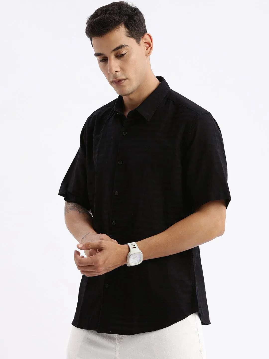 Men Black Standard Slim Fit Spread Collar Twill Weave Cotton Shirt