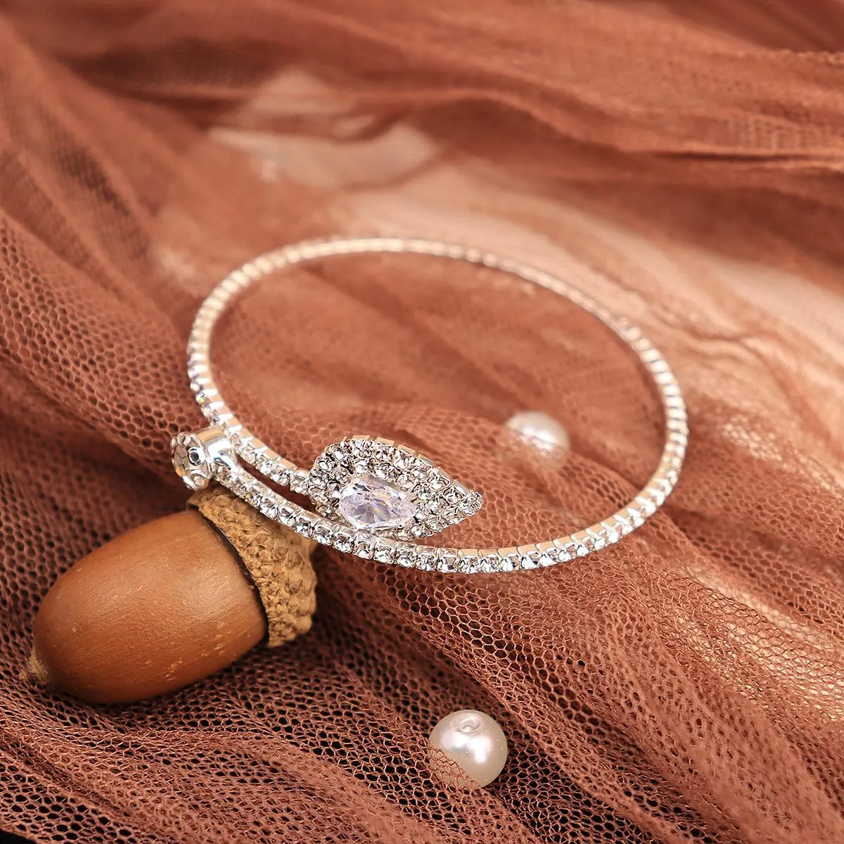 Vintage Multi-Layer Crystal Rhinestone Cuff Bracelet Sparkling Teardrop Crystals Open Cuff Wristlet Bridal Wedding Hand Accessories Prom Party Jewelry
